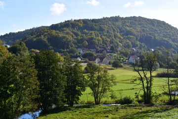 Fototapeta na wymiar Schöne Landschaft bei Egloffstein in der fränkischen Schweiz 