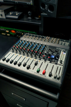 Professional mixing console control system for soundtrack recording in music recording studio
