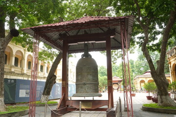 Bell at Imperial Citadel of Thang Long in Hanoi, Vietnam - ベトナム ハノイ タンロン遺跡 鐘 