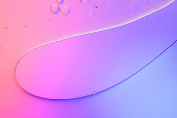 Top view movement of oil bubbles in the liquid