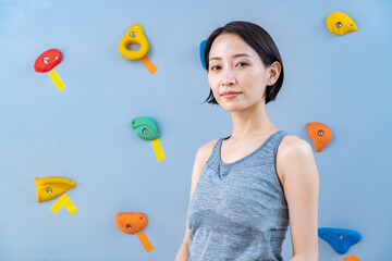 Fototapeta premium ボルタリングをする女性