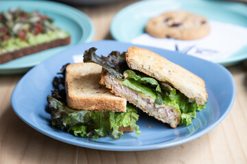 sandwich atun