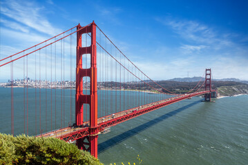 Fototapeta premium Golden Gate Bridge over San Francisco Bay