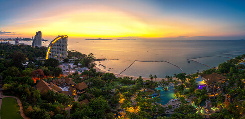 Cityscape of pattaya beach and city from hotel rooftop - obrazy, fototapety, plakaty