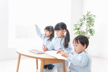 こども園・幼稚園・保育園