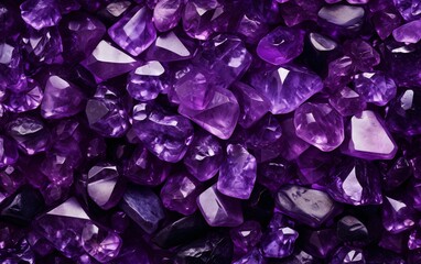Fototapeta premium amethyst crystals pile background