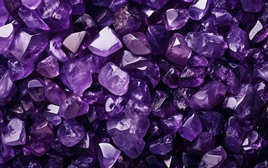Fototapeta premium amethyst crystals pile background