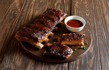 Barbecue pork ribs on cutting board