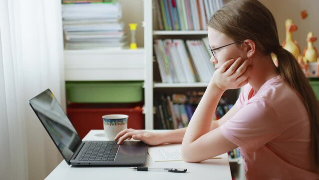 Teenage schoolgirl was tired of studying online