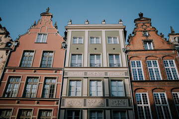 Fototapeta na wymiar Bunter Häuser in Danzig am frühen Morgen. Wunderschöne Altstadt Gdansk in Polen im Spätsommer Herbst 5