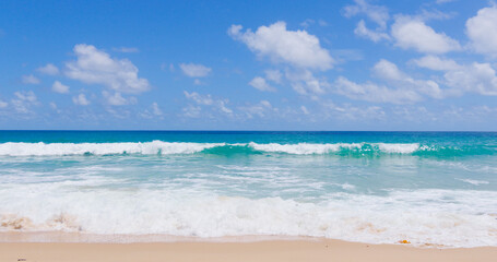 Obraz premium beach with sky and clouds