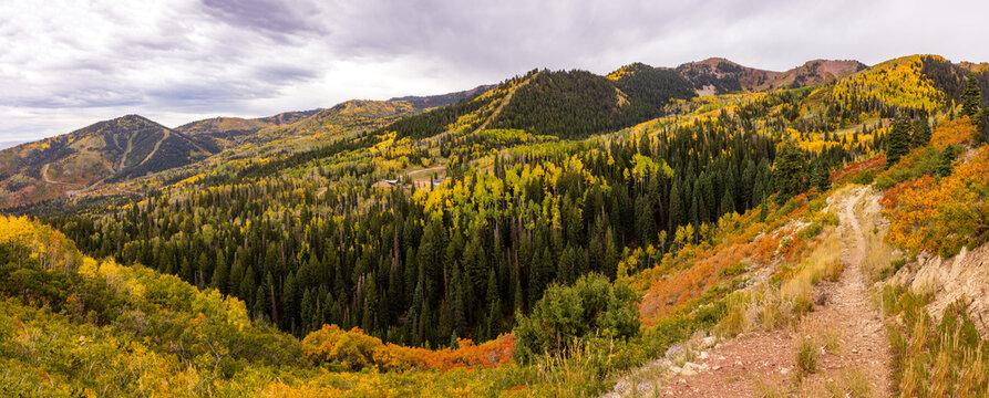 Beautiful Utah mountains in fall