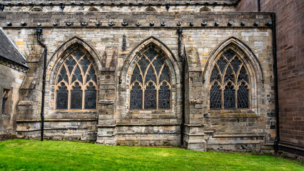 Fototapeta na wymiar Medieval arches on the facade of Stirling Church in Scotland.