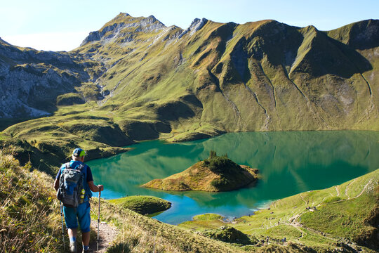 Blick auf den Schrecksee im warmen Herbstlicht
