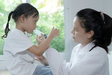 Asthma treatment, pediatric inhaler Treating asthma in children