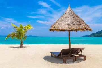 Fototapete Bora Bora, Französisch-Polynesien Parasol, sunbed on beach