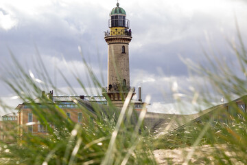 Strand und Leuchtturm in Warnemünde