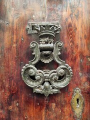 Malte, heurtoir sur porte ancienne