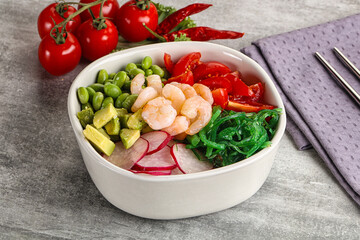 Hawaian cuisine - Poke with cocktail shrimps