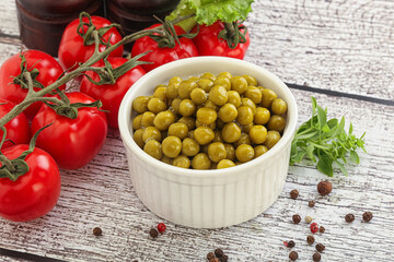 Canned sweet green peas conserve