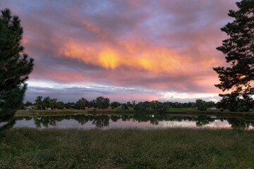 Greeley Colorado sunset over Centennial park.   - obrazy, fototapety, plakaty
