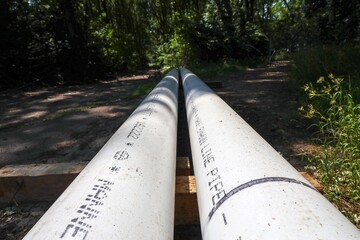 construction of a pipeline for transportation of high calorific natural gas, also suitable for hydrogen - obrazy, fototapety, plakaty