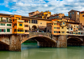 Fototapeta na wymiar Ponte Vecchio bridge over Arno river in Florence, Italy