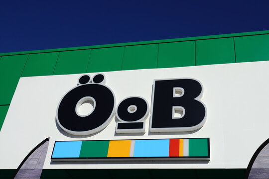 &Ouml; o B. &Ouml;verskottsbolaget. Large sign at Charlottenberg.