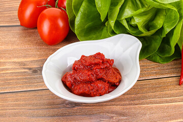Tomato puree sauce for cooking