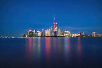 Fototapeta na wymiar View of Shanghai's skyline panoramic cityscape at night