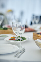 table setting in restaurant