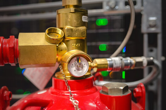 Clean agent fire suppression system used in data centers, backup battery rooms, electrical rooms (under 400 volts), sub-floors or tape storage libraries.