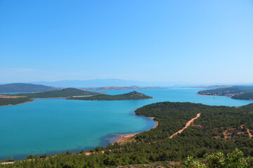 Fototapeta premium view of the sea and mountains
