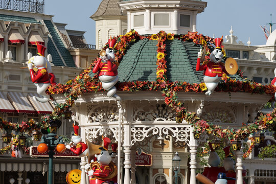 Halloween parc &agrave; th&egrave;me Disneyland Paris et Walt Disney Studios