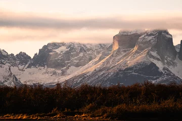 Crédence de cuisine en verre imprimé Cuernos del Paine mountain scenery at sunset, Cuernos del Paine, Torres del Paine national park, Chile