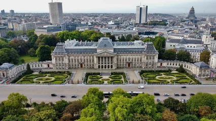 Deurstickers drone photo Palais Royal, Koninklijk Paleis van Brussel Bruxelles belgique europe  © ClemMT
