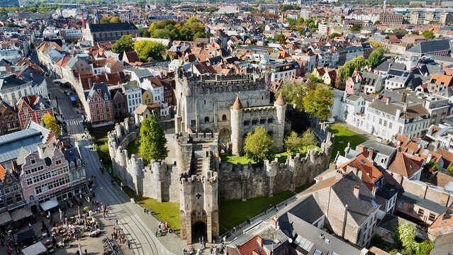 drone photo Ch&acirc;teau des comtes de Flandres, Gravensteen Gand Belgique europe	