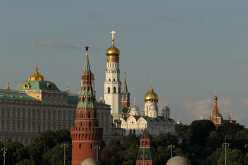 Fototapeta premium View of the Moscow Kremlin and Saint Basil's Cathedral, Russia