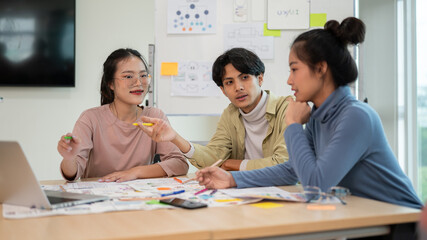 Professional and inspire UX UI designer team and engineer working together to get the best result.