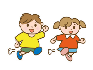笑顔で走る子どもたち_男の子と女の子_小学生低学年_幼児