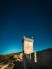 Obraz premium Discovering the Essence of History: Street View of Old Village Beaucaire 