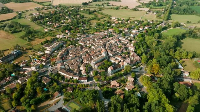 Issigeac drone view, wide shot of the entire village