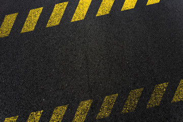 Texture asphalte marquage  pointillés jaunes 