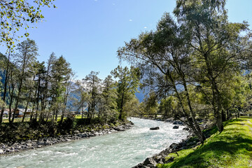 Längenfeld, Ötztaler Ache, Fluss, Uferweg, Ötztal, Wanderweg, Tal, Tirol, Berge, Wald, Landwirtschaft, Sölden, Herbst, Spätsommer, Österreich