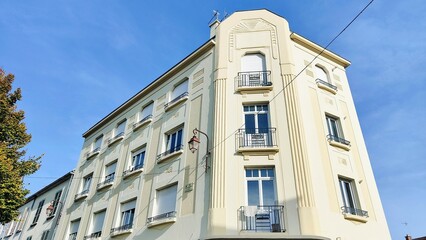 CHALONS-EN-CHAMPAGNE (Marne)