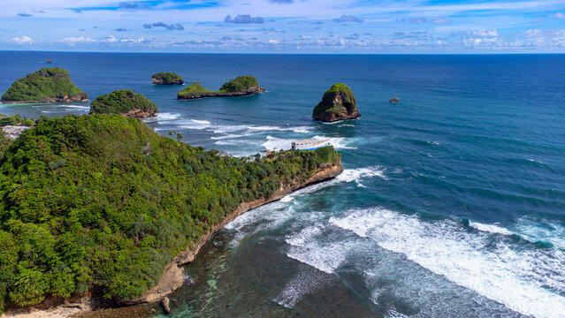 Small islands and Perahu Hill are located on the coast of Goa Cina and Watu Leter Beach