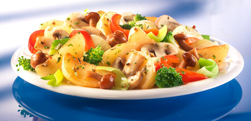 Gemüseteller, Pilze, Paprika, Tellergericht, gesund, Gemüse, Broccoli, 