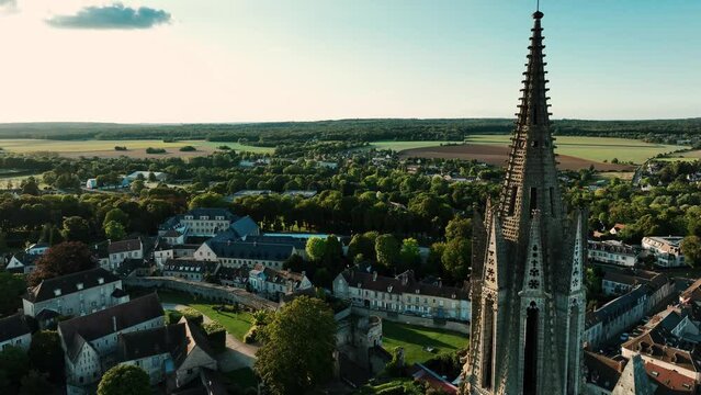 Cath&eacute;drale Notre-Dame Senlis.Drone shot 4k 