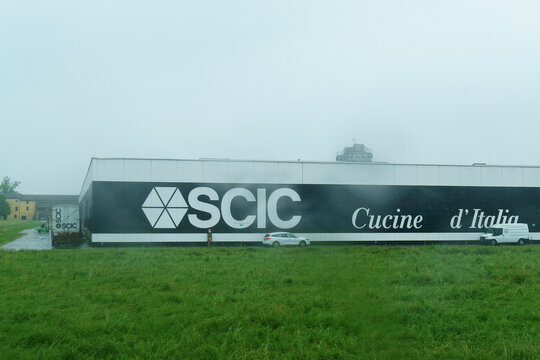 Facade of an industrial building for a furniture manufacturing company - SCIC