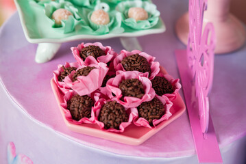 Doces de festam doces para casamentos, batizados, aniversários, e para toda ocasião - esse é o brigadeiro